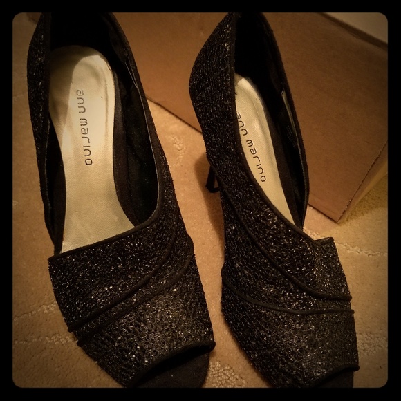 Shoes - 🎈closet clean out 🎈Black Low heel🎈